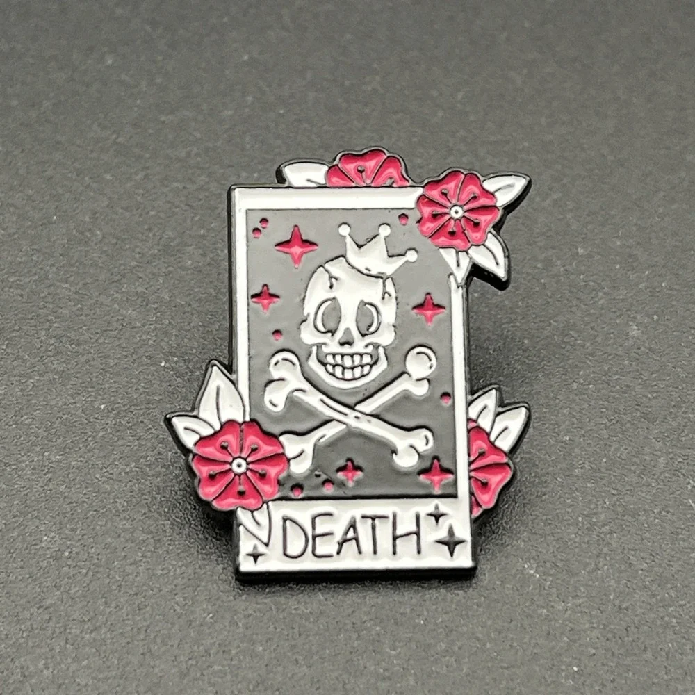 Death Tarot Card Skull‎ Crossbones Flowers  Lapel Hat Pin